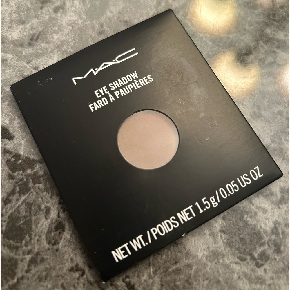 Mac NIB Eyeshadow Pan- Color: Espresso